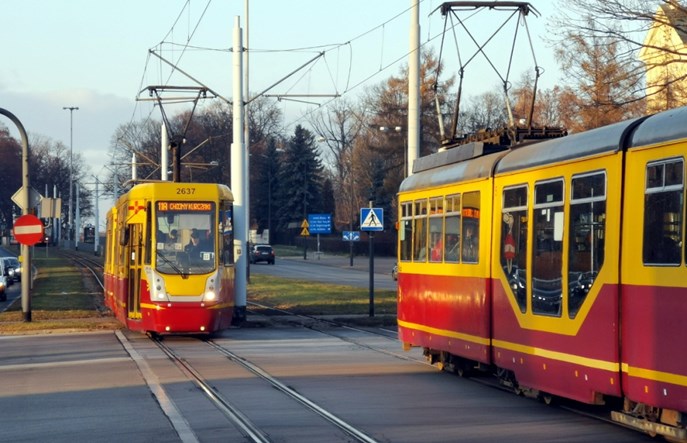 Łódź: Kilińskiego zamknięta na dłużej. Zawalona kamienica zablokowała tramwaje 