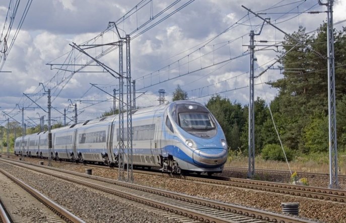 Wznowienie ruchu pociągów na Centralnej Magistrali Kolejowej [akt.]