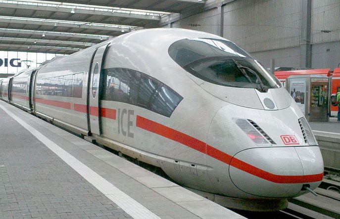 Opóźnienia pociągów na mapach Google w Niemczech. A w Polsce?