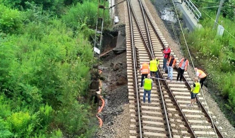 Na uszkodzoną linię 140 do Rybnika pociągi wrócą 30 lipca Na uszkodzoną linię 140 do Rybnika pociągi wrócą 30 lipca