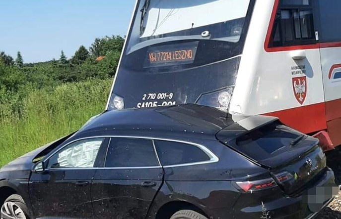 SA105-001 znów czeka naprawa. Pojeździł miesiąc