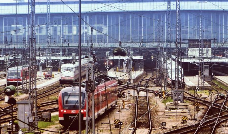 Niemcy: Potężne utrudnienia na kolei z powodu strajku. Dotknięte też pociągi do Polski Niemcy: Potężne utrudnienia na kolei z powodu strajku. Dotknięte też pociągi do Polski