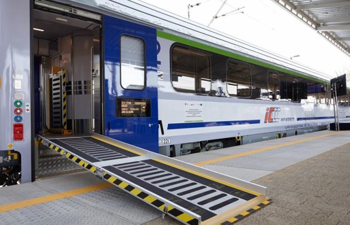 30 wagonów Combo już w taborze PKP Intercity