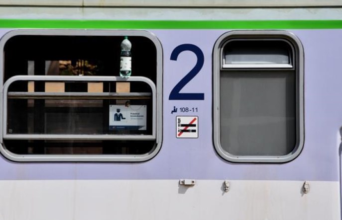 PKP Intercity sprzedaje kilkadziesiąt wagonów