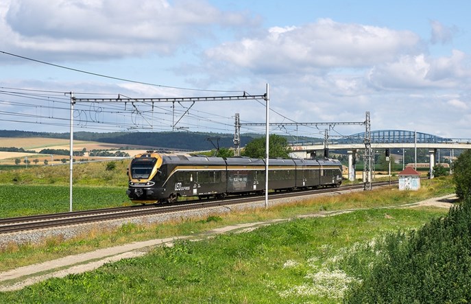 Koleje Hiszpańskie kupiły połowę Leo Expressu