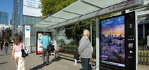 Warszawskie przystanki z nowymi ekranami multimedialnymi 