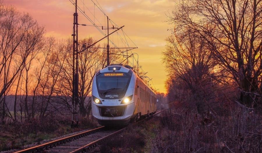 Koleje Dolnośląskie chcą jeździć komercyjnie do Świnoujścia i Zakopanego! Koleje Dolnośląskie chcą jeździć komercyjnie do Świnoujścia i Zakopanego!