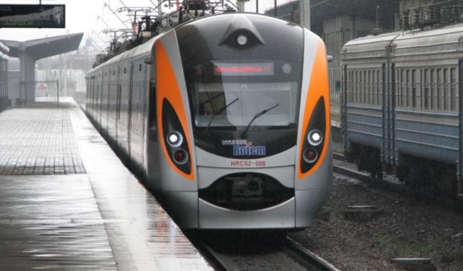 Pociągi na Ukrainę wciąż w zawieszeniu Pociągi na Ukrainę wciąż w zawieszeniu