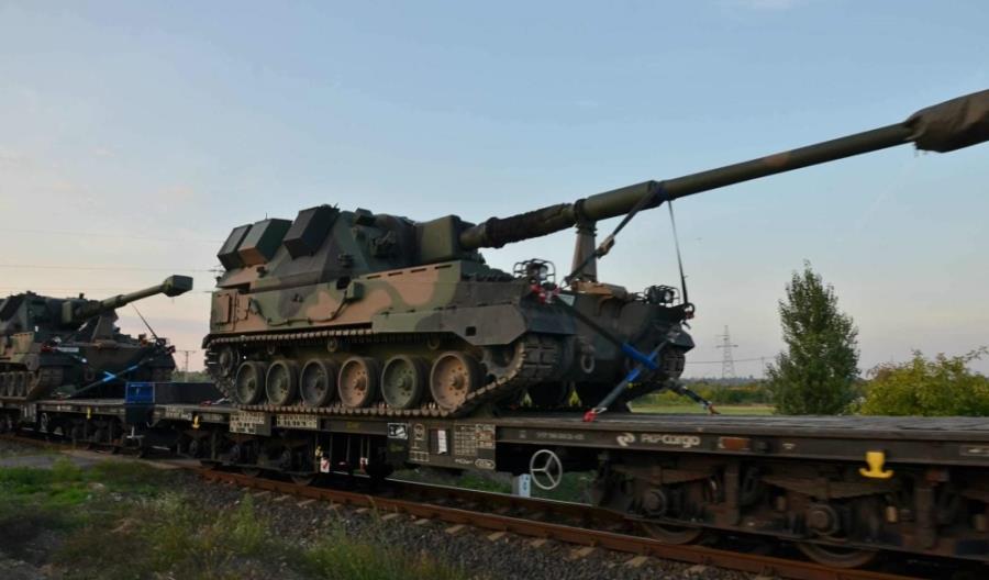 Przerzuty polskiego wojska na wschód. PKP Cargo transportuje sprzęt Przerzuty polskiego wojska na wschód. PKP Cargo transportuje sprzęt