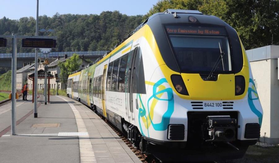 Alstom zaprezentował pociąg akumulatorowy Alstom zaprezentował pociąg akumulatorowy