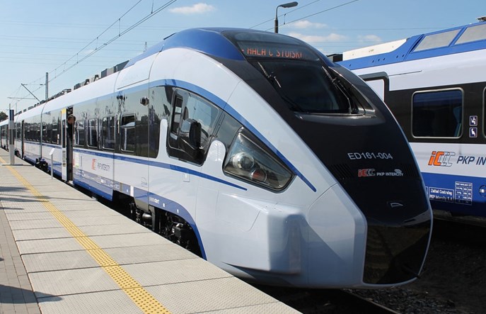 Adamczyk: Rząd znacznie wyprzedził Unię we wspieraniu ekologicznej kolei 