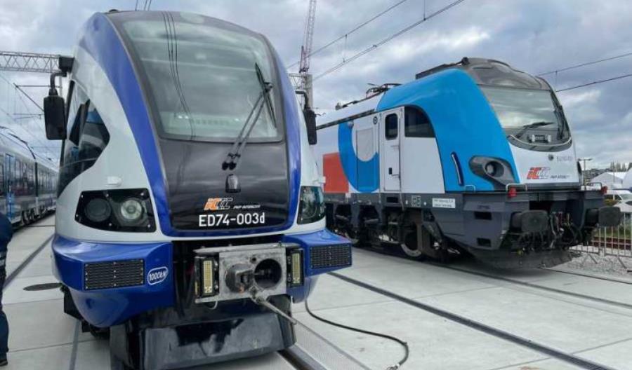 Pierwszy ED74 po modernizacji zaprezentowany na Trako Pierwszy ED74 po modernizacji zaprezentowany na Trako