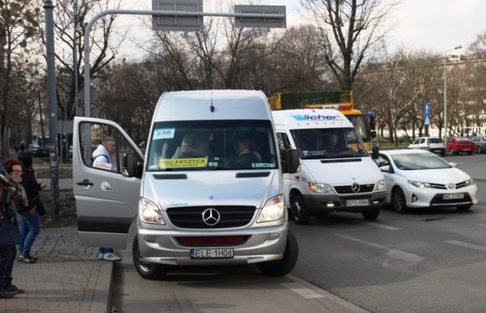 Łódzkie planuje wieloletnie kontrakty z regionalnymi przewoźnikami autobusowymi 