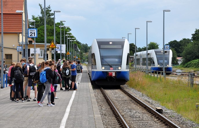 18-latkowie znów mogą bezpłatnie podróżować koleją po Europie