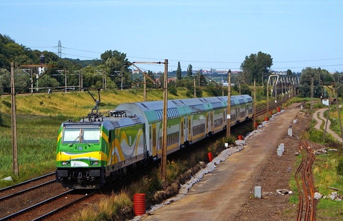 PKP Intercity próbowało zablokować pociąg Słoneczny Kolei Mazowieckich