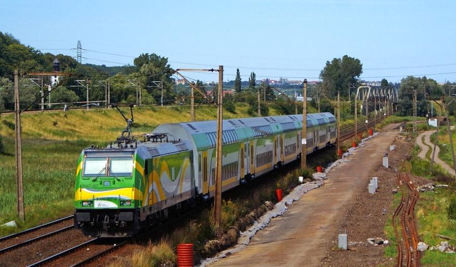 PKP Intercity próbowało zablokować pociąg Słoneczny Kolei Mazowieckich PKP Intercity próbowało zablokować pociąg Słoneczny Kolei Mazowieckich