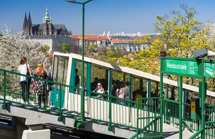 Praska kolejka Petrin doczeka się nowych wagonów