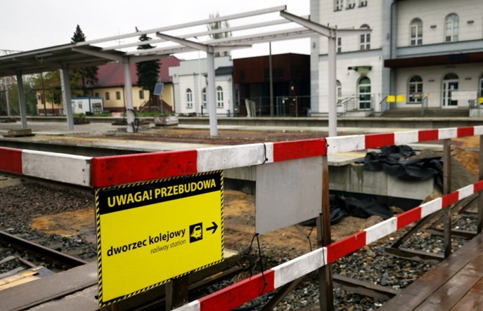 Modernizacja E20: Perony w Kutnie będą gotowe jeszcze później. Koniec prac za rok 