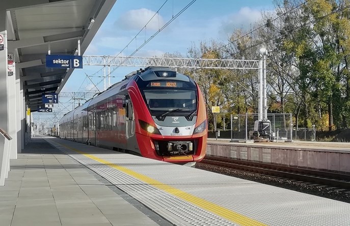 Nowe perony między Poznaniem a Wronkami