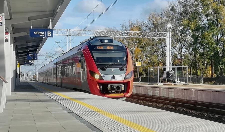 Nowe perony między Poznaniem a Wronkami Nowe perony między Poznaniem a Wronkami