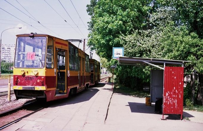 Łódź: Tramwaje nie wrócą na Niższą. Stan torów zły, sieć skradziona 