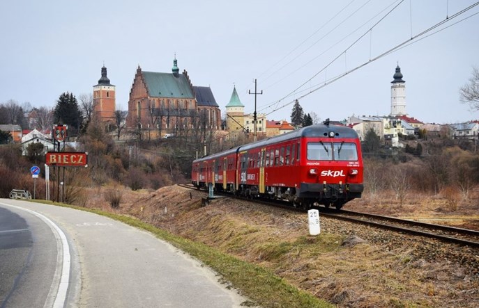 PKP IC musi dopłacić SKPL do połączeń w Bieszczady. Przyczyną objazdy