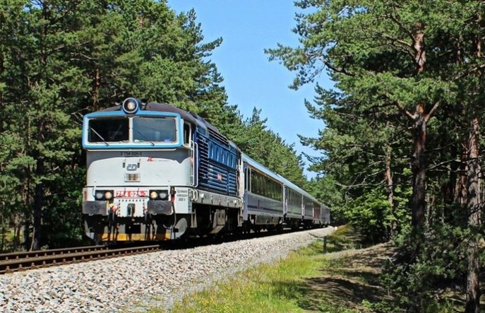 Nie było ofert na dzierżawę lokomotyw spalinowych dla PKP Intercity