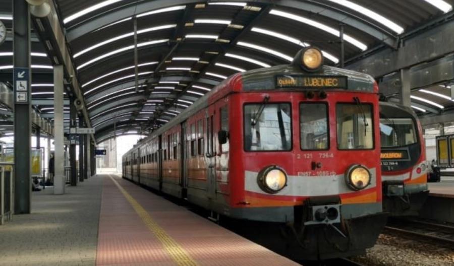 Koniec połączeń Kielce – Katowice przez CMK. „Skończył się projekt unijny” Koniec połączeń Kielce – Katowice przez CMK. „Skończył się projekt unijny”
