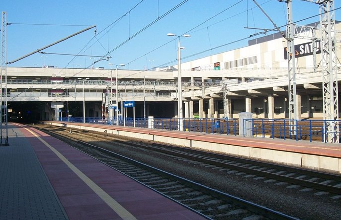 Poznań Gł.: Rozbudowa przejścia podziemnego i budowa nowego peronu idą terminowo