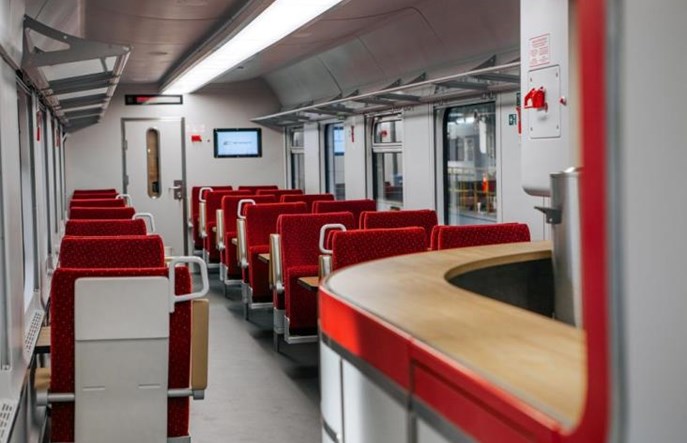 Brakuje wagonów restauracyjnych