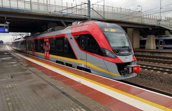 Mniej komunikacji zastępczej w rejonie Łowicza. Z Łodzi do Włocławka objazdem 