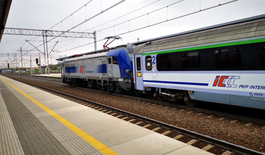 Angielski uniwersalnym językiem kolei w Europie? UTK sceptyczny Angielski uniwersalnym językiem kolei w Europie? UTK sceptyczny