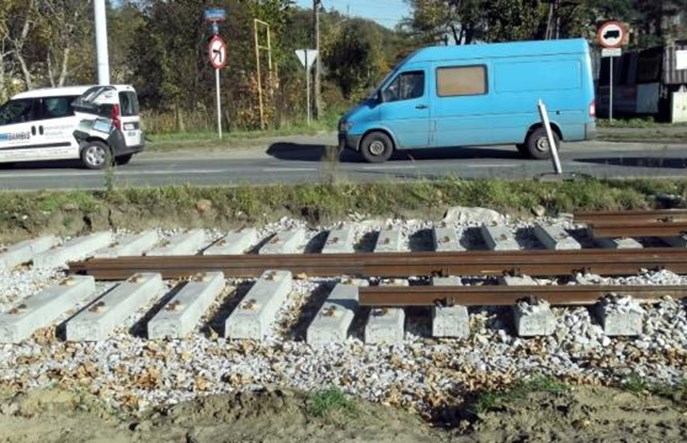 Łódź: Dobiegają końca prace na Helenówku. Powstaje ciąg pieszo-rowerowy 