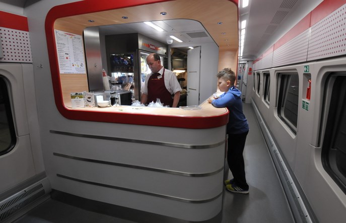 Mniej wagonów barowych w Białymstoku, więcej m.in. w Gdyni 