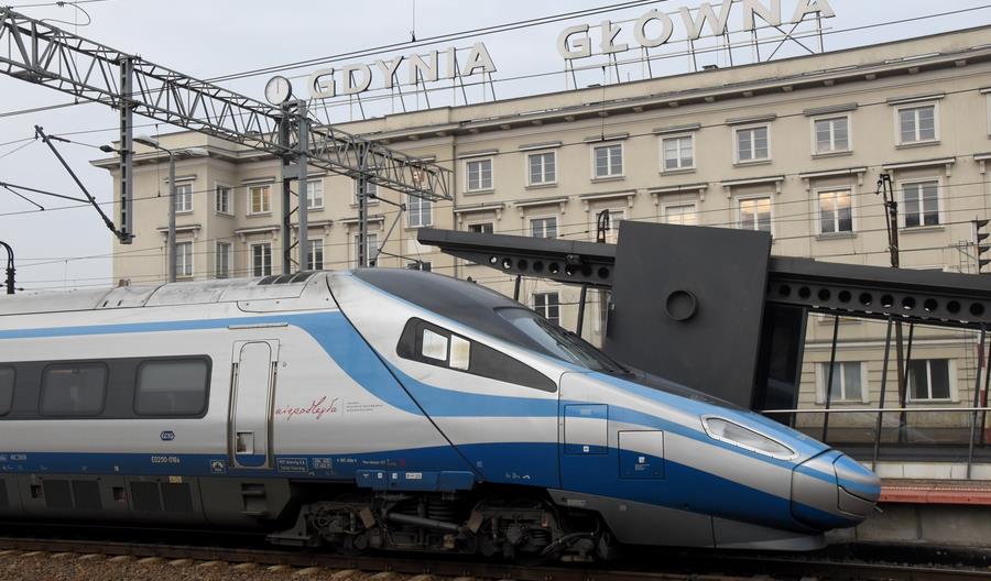 55% biletów PKP Intercity sprzedawanych jest przez internet 55% biletów PKP Intercity sprzedawanych jest przez internet
