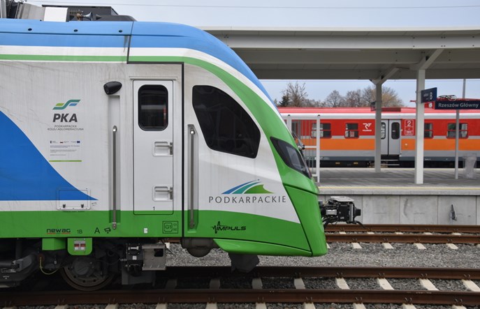 Z Lublina do Rzeszowa wciąż nie kursuje tabor elektryczny 