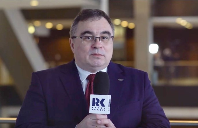 Oniszczuk: PKP Intercity chce kupić lokomotywy elektryczno-spalinowe