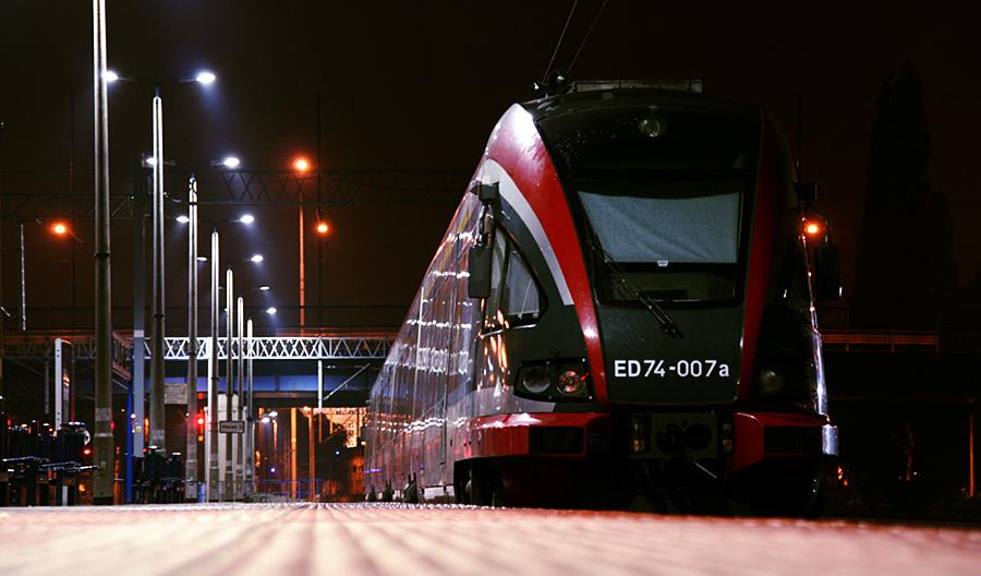 Pierwsze wcielenie ED74. Seria epoki przemian polskiej kolei Pierwsze wcielenie ED74. Seria epoki przemian polskiej kolei
