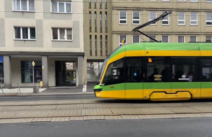 W Poznaniu nie będzie cięć w rozkładzie jazdy ani podwyżek cen biletów na komunikację miejską