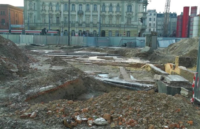 Łódź: Czy fundamenty synagogi opóźnią budowę tunelu?