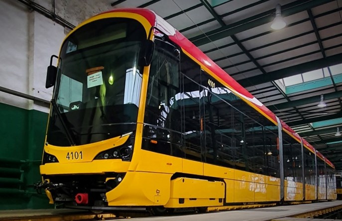 Warszawa: Długi, jednokierunkowy Hyundai z homologacją