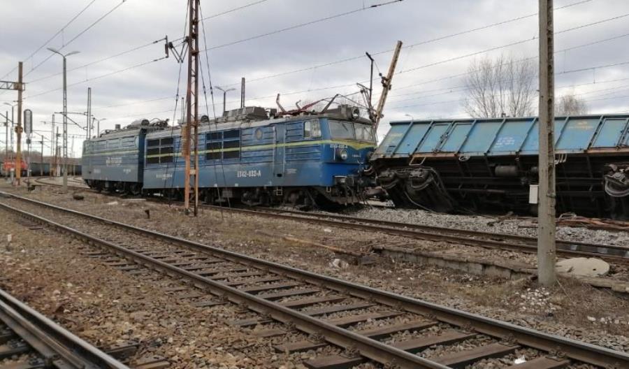 Wykolejenie w Rybniku. Naprawa torów do końca miesiąca Wykolejenie w Rybniku. Naprawa torów do końca miesiąca