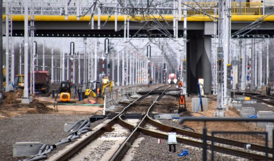 Stacja Ostróda, linia Chabówka – Nowy Sącz, Śląsk i Geniusze. Nowe przetargi PLK Stacja Ostróda, linia Chabówka – Nowy Sącz, Śląsk i Geniusze. Nowe przetargi PLK