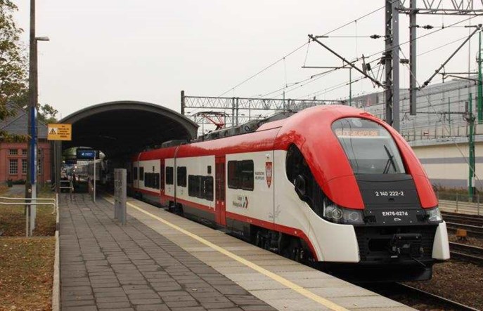 Portal Pasażera PLK: Na ile można ufać danym o położeniu pociągów? 