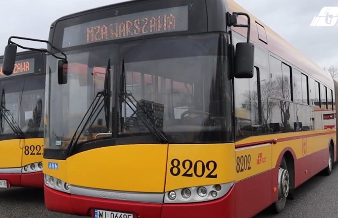 Warszawa żegna pierwsze przegubowe Solarisy