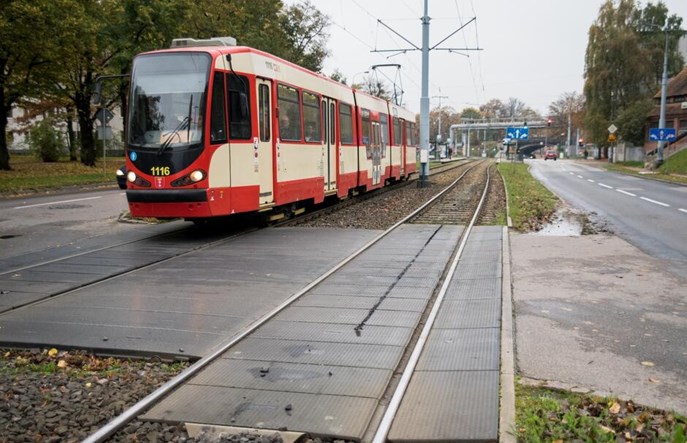 Nowe nawierzchnie przejazdów i przejść przez tory tramwajowe w Gdańsku