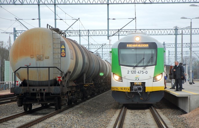 Ministerstwo: Większość pociągów znacznie opóźniona