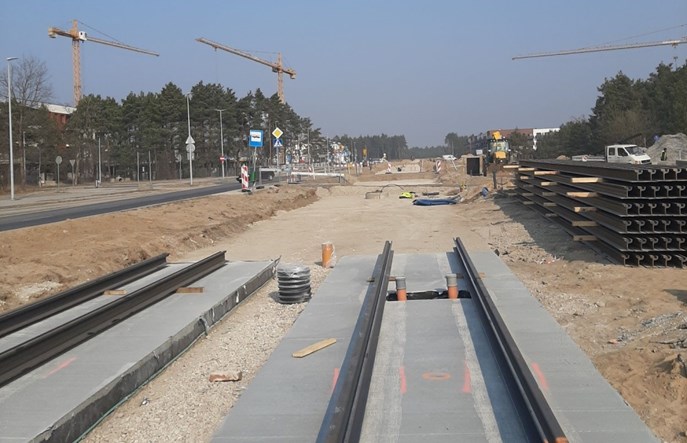 Toruń: Szyny na budowie tramwaju do os. JAR