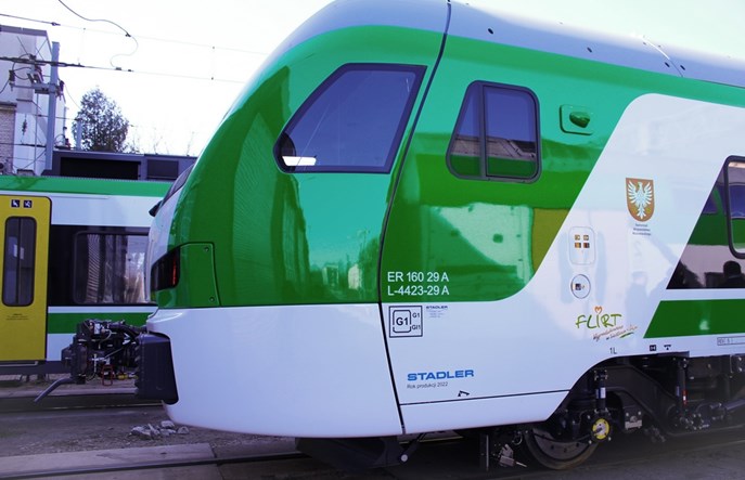 W Kolejach Mazowieckich jest już 29 nowych Flirtów