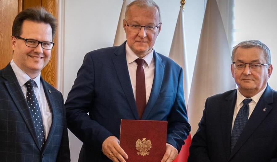 Andrzej Massel nowym dyrektorem Instytutu Kolejnictwa Andrzej Massel nowym dyrektorem Instytutu Kolejnictwa